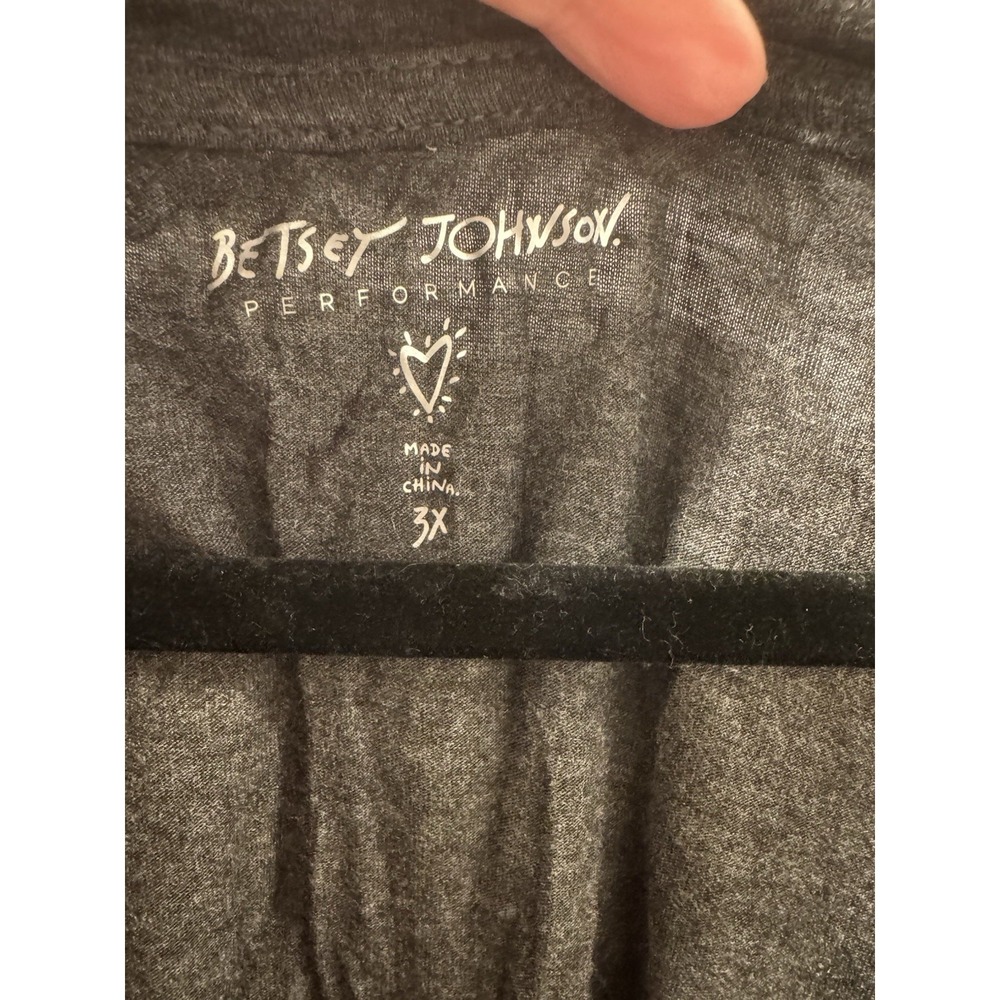 Betsy Johnson Women's Skull Graphic Black T Shirt Size 3X - Picture 3 of 5